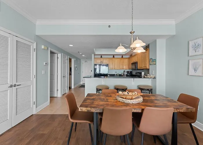 5-star Gulf Front With Amenities Apartment